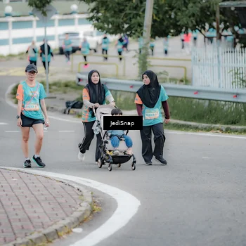 Runner Photo 8305642