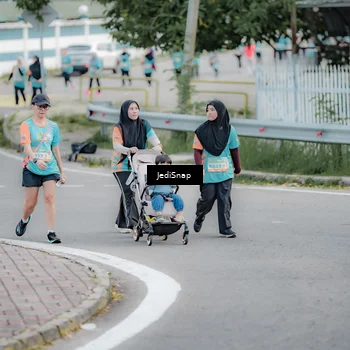 Runner Photo 8305657