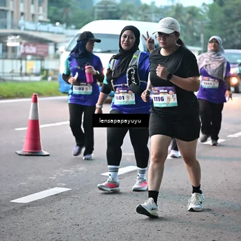 Runner Photo 8305662