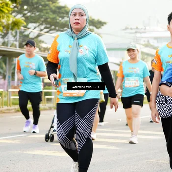 Runner Photo 8305663