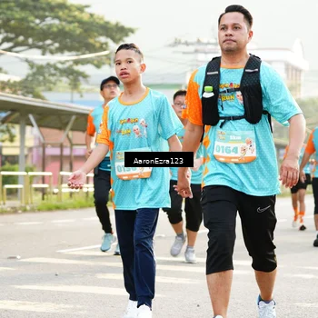 Runner Photo 8305685
