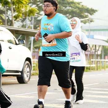Runner Photo 8305688