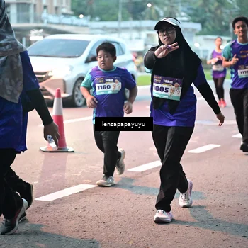 Runner Photo 8305697