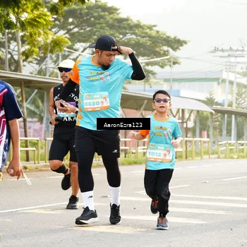 Runner Photo 8305713