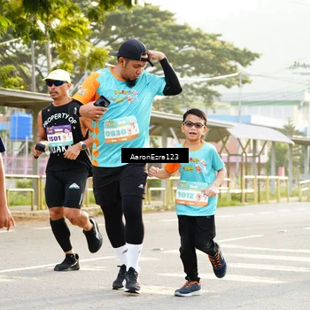 Runner Photo 8305724
