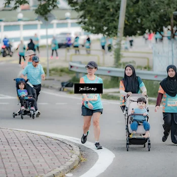 Runner Photo 8305739