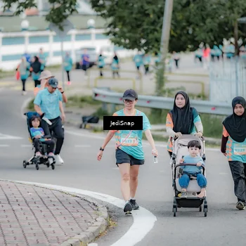 Runner Photo 8305745