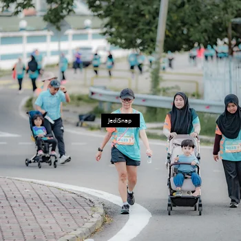 Runner Photo 8305762