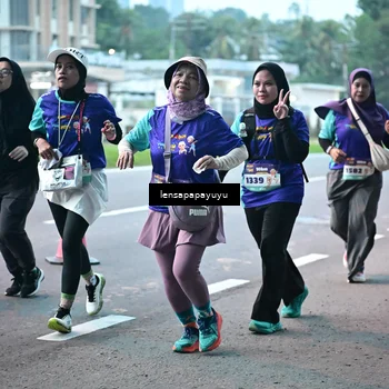 Runner Photo 8305859