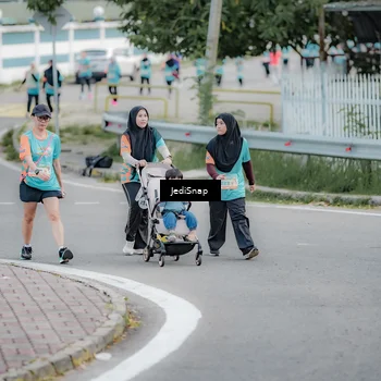 Runner Photo 8305869