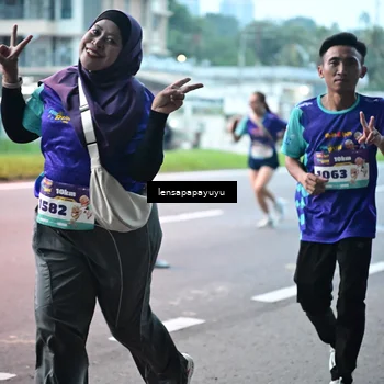Runner Photo 8305898