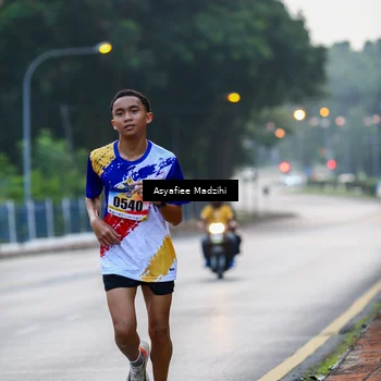 Runner Photo 8305899