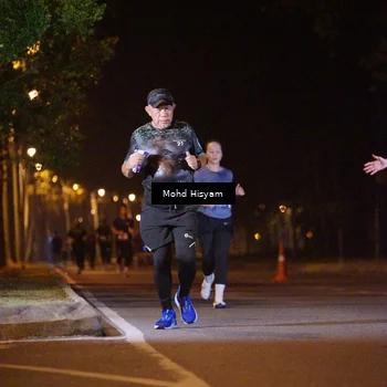 Runner Photo 8305900