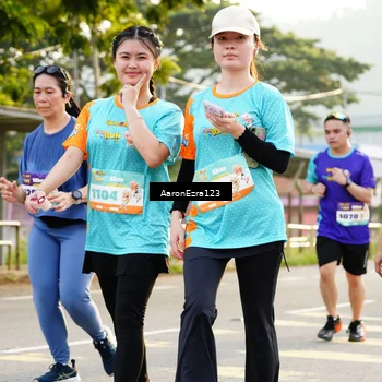 Runner Photo 8305911