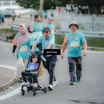 Runner Photo 8305918