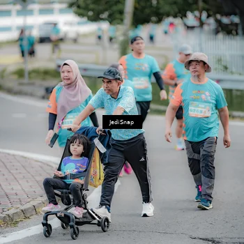 Runner Photo 8305923