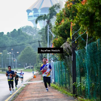 Runner Photo 8305941