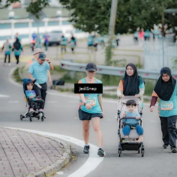 Runner Photo 8305953