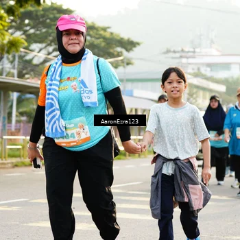 Runner Photo 8305954