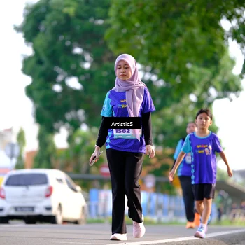 Runner Photo 8305994