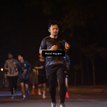 Runner Photo 8306000