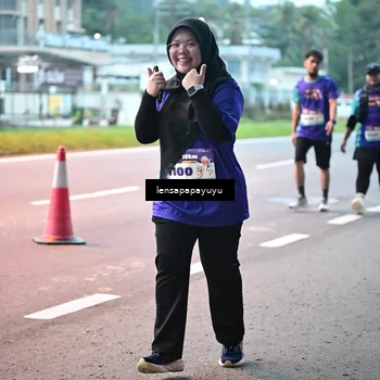 Runner Photo 8306015