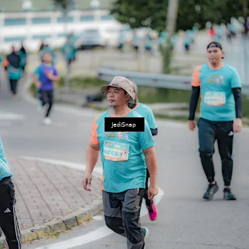 Runner Photo 8306017