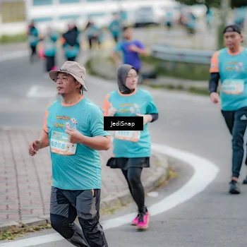 Runner Photo 8306019