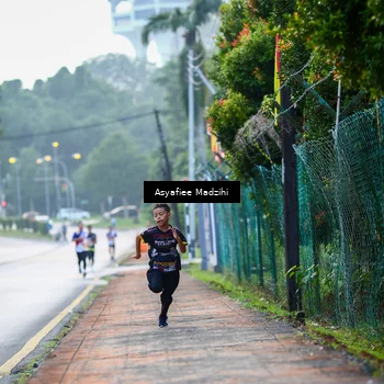 Runner Photo 8306021