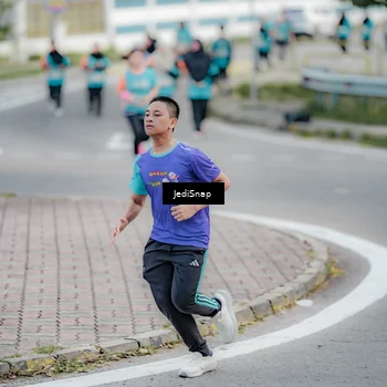 Runner Photo 8306108