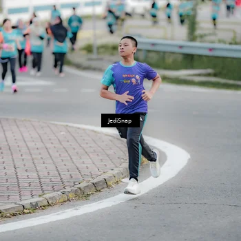 Runner Photo 8306156