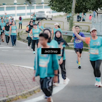 Runner Photo 8306500