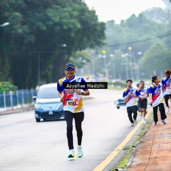 Runner Photo 8306755