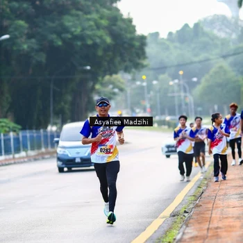 Runner Photo 8306762