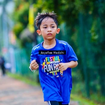 Runner Photo 8306839