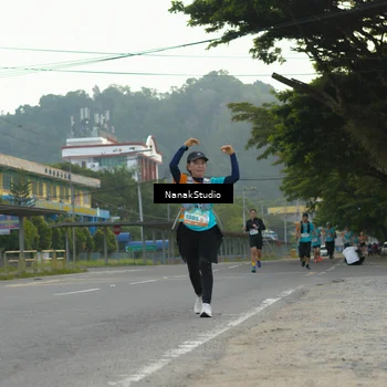 Runner Photo 8307016