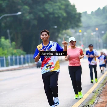 Runner Photo 8307020