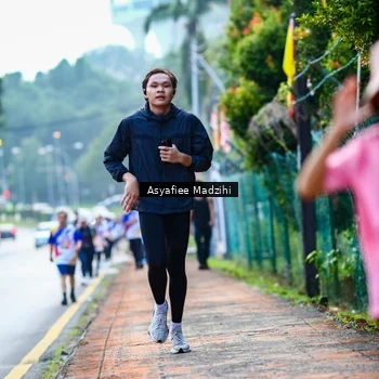 Runner Photo 8307031