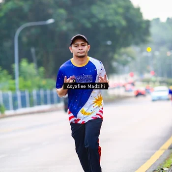 Runner Photo 8307032