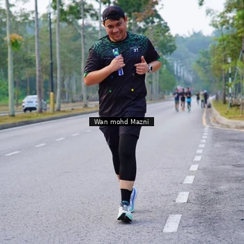 Runner Photo 8307042