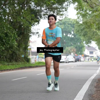 Runner Photo 8307068