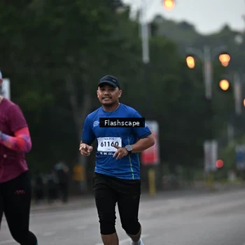 Runner Photo 8307069