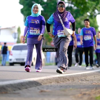 Runner Photo 8307070