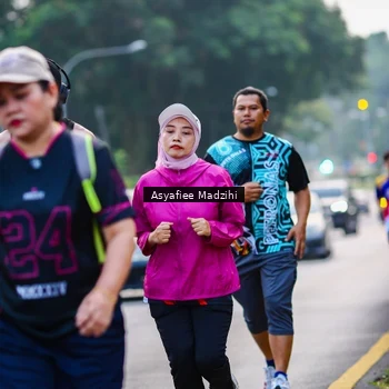 Runner Photo 8307097