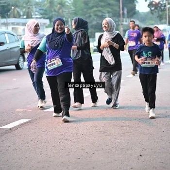 Runner Photo 8307102