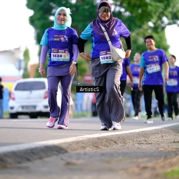Runner Photo 8307109