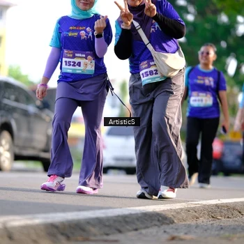 Runner Photo 8307111