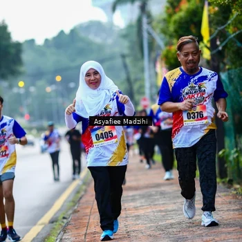 Runner Photo 8307113
