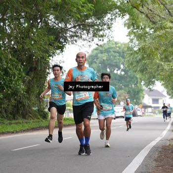 Runner Photo 8307115