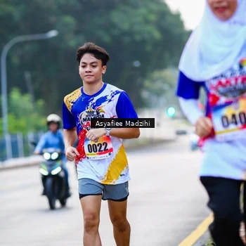Runner Photo 8307133